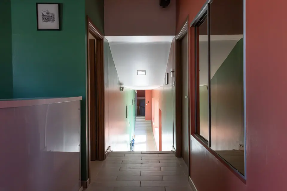 Hodnik s uredima u obnovljenoj zgradi